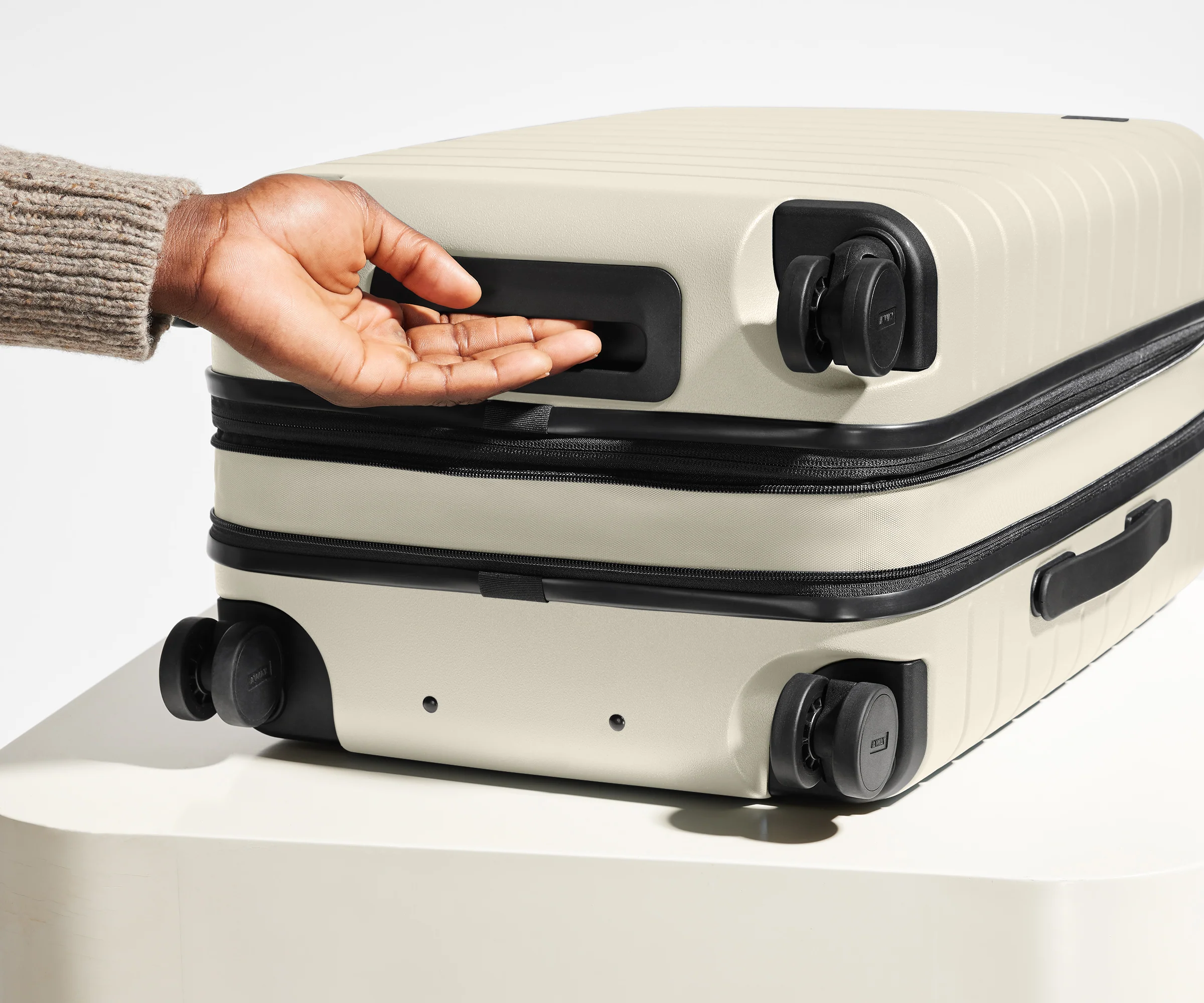 The Carry-On Flex in Salt White - Image 6