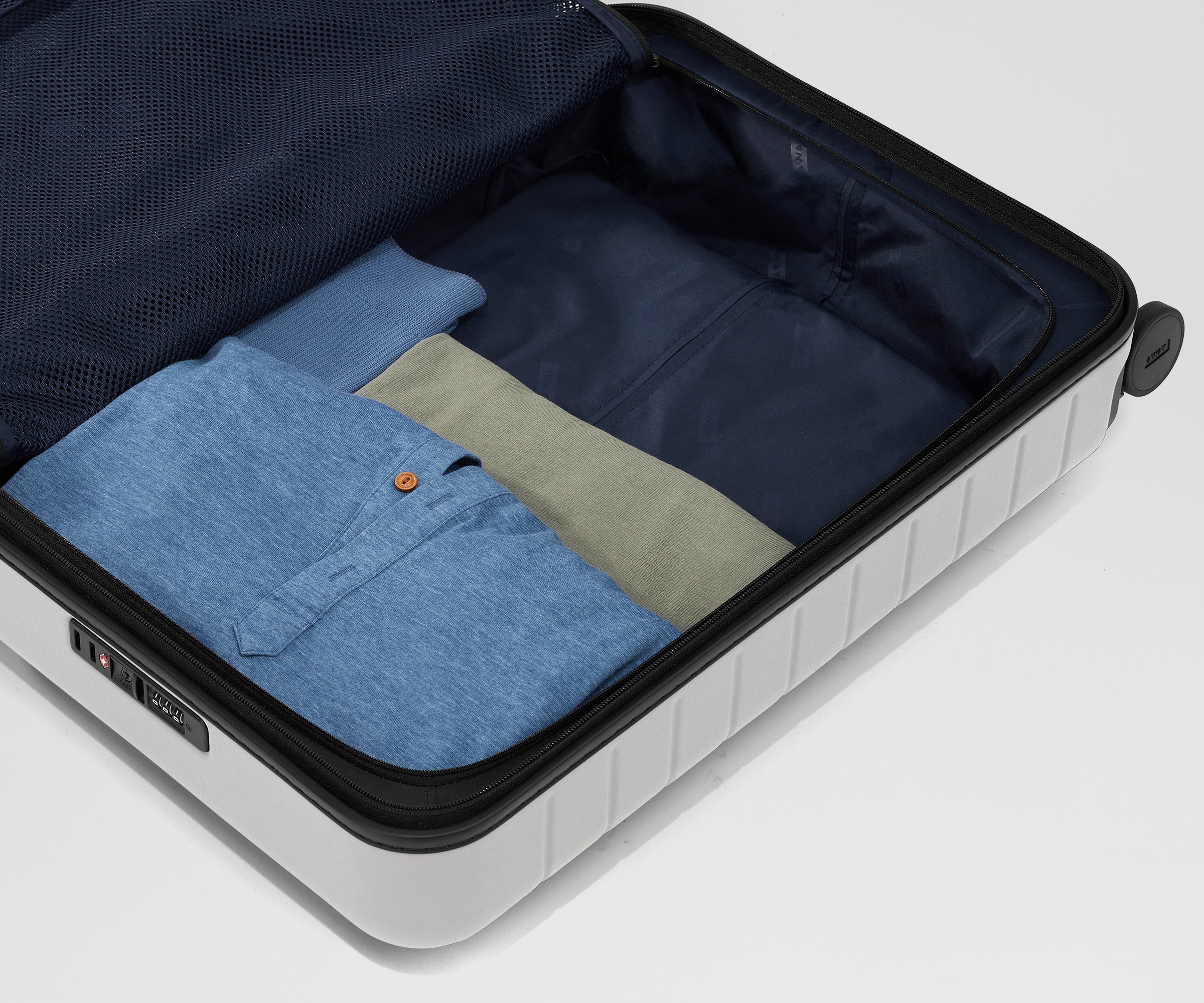 The Executive Bigger Carry-On in Cloud Gray - Image 9