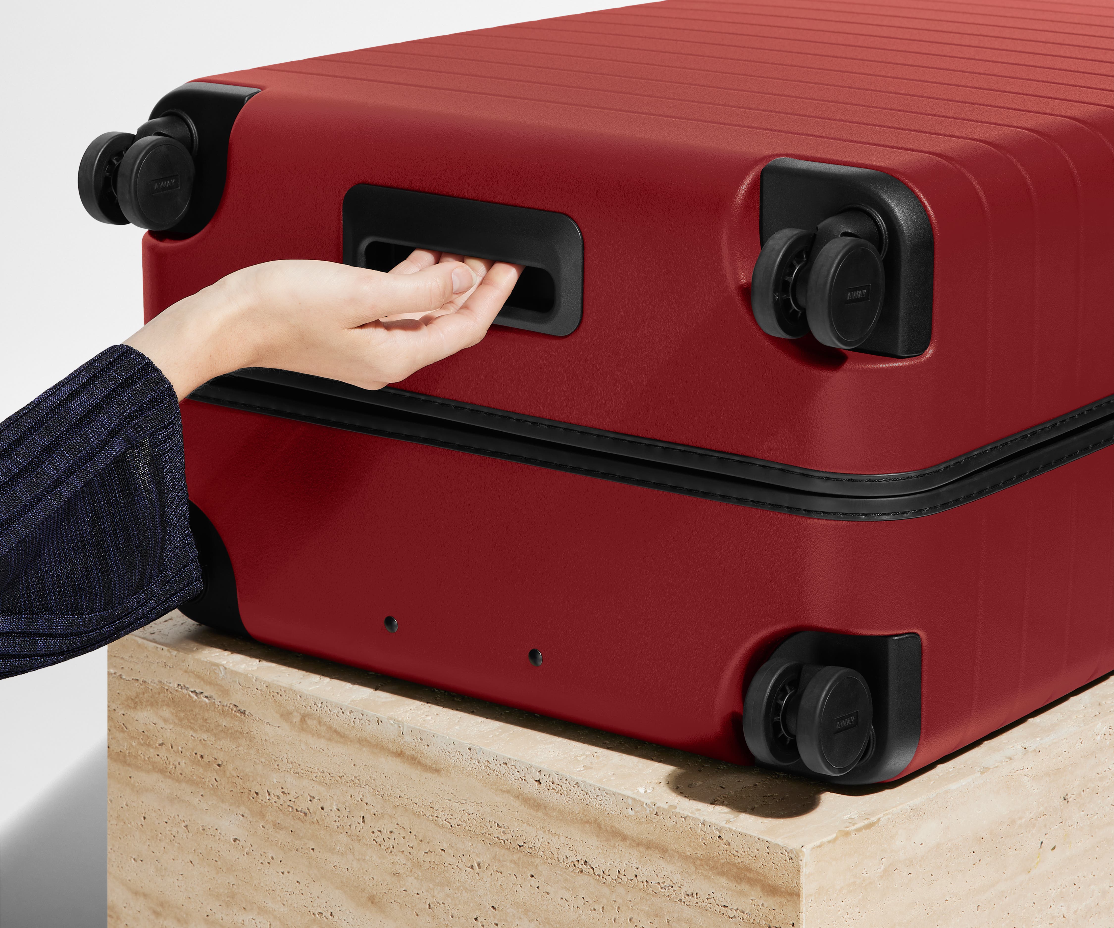 The Medium in Tango Red - Image 5