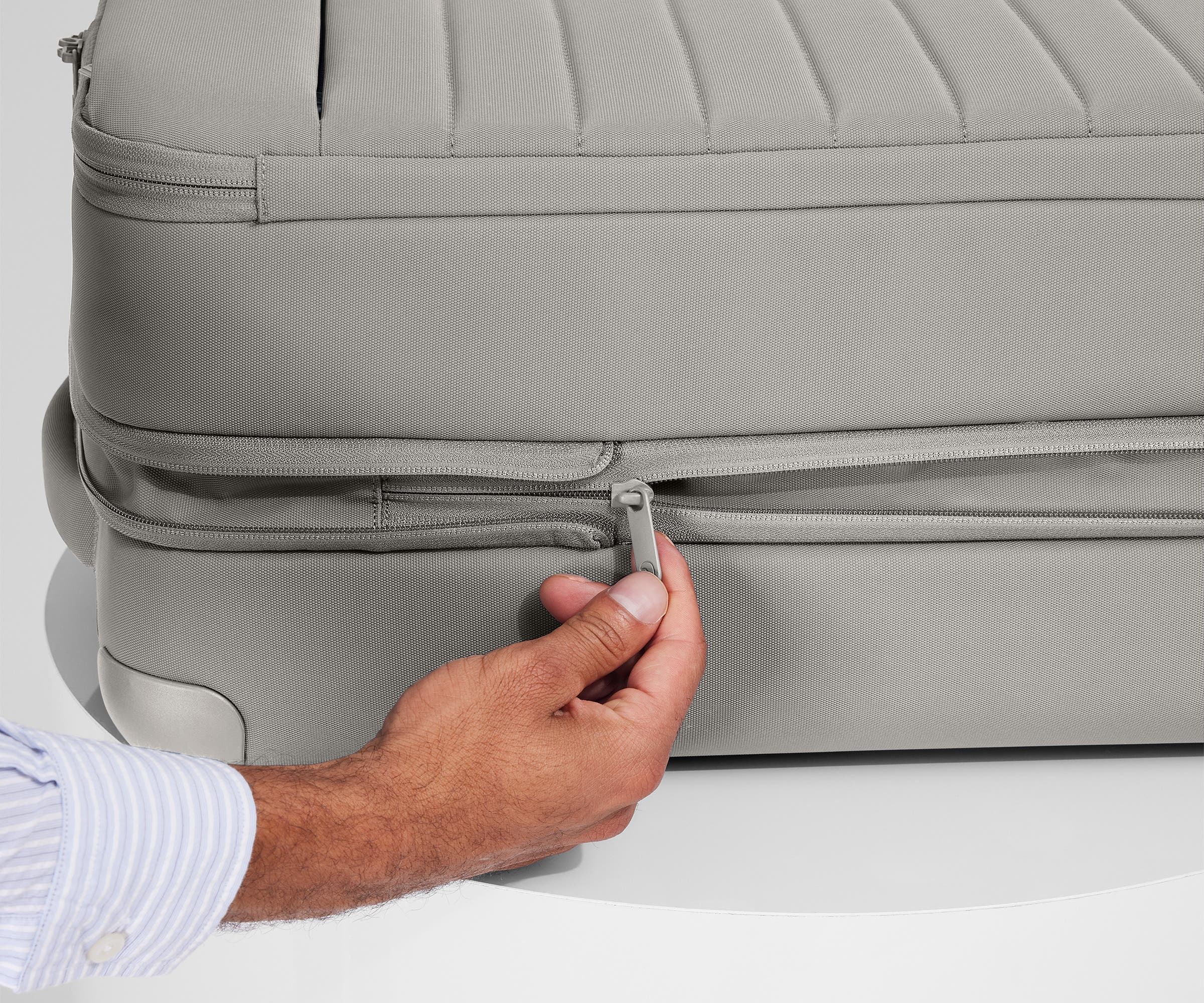 The Softside Large in Cloud Gray - Image 6