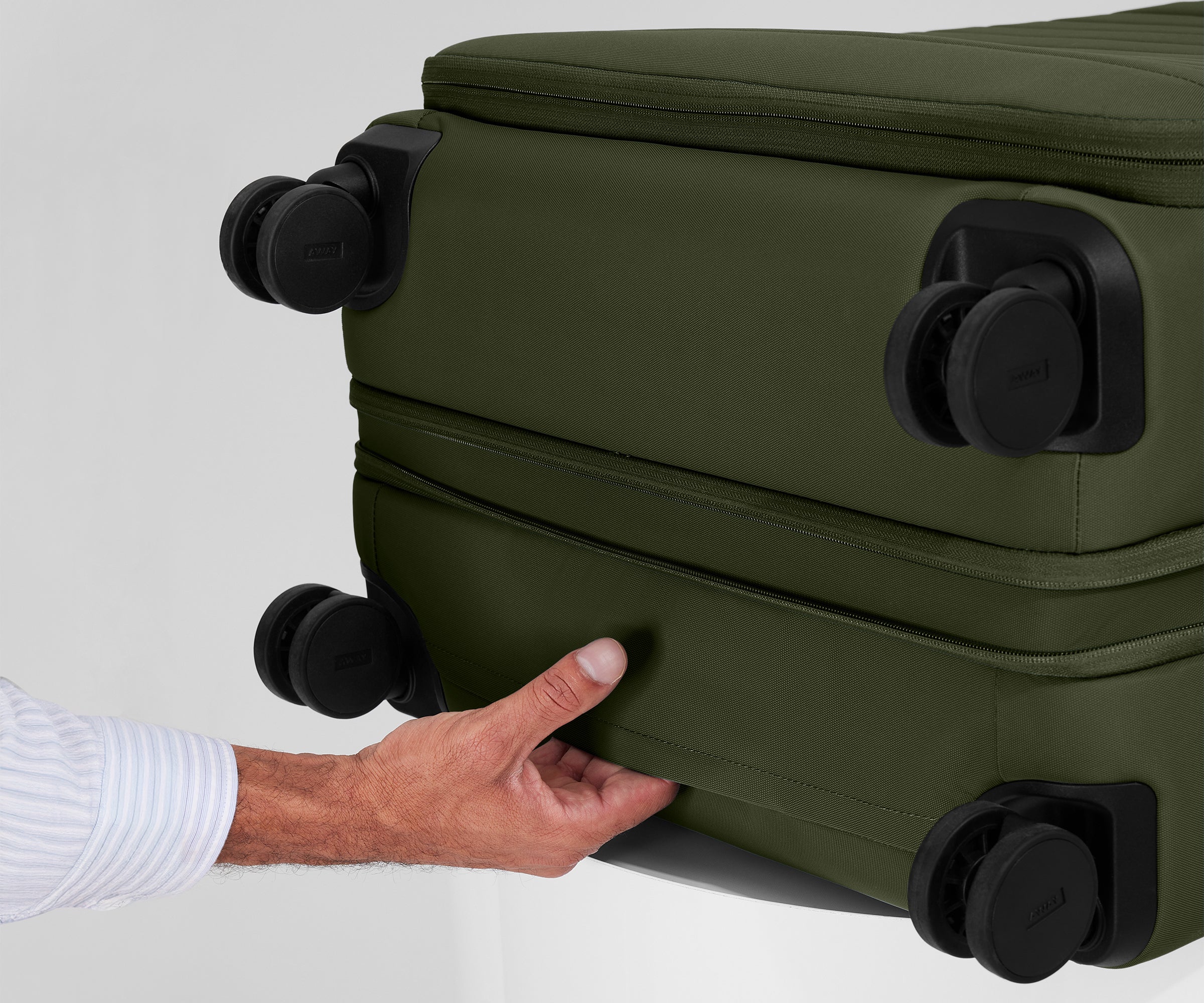 The Softside Large in Olive Green - Image 7