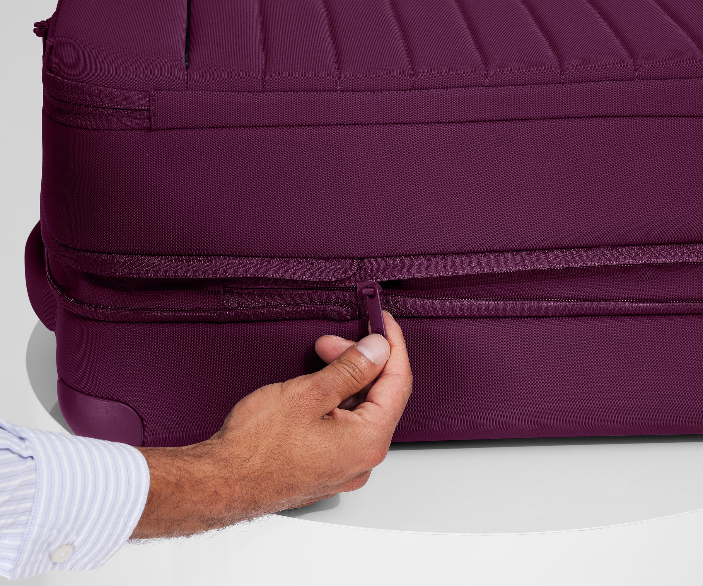 The Softside Medium in Plum Purple - Image 5